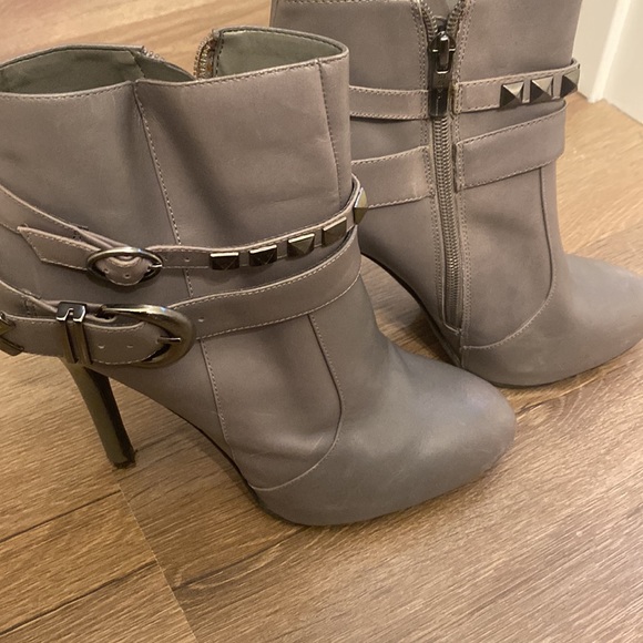 BCBGENERATION booties - Picture 3 of 7